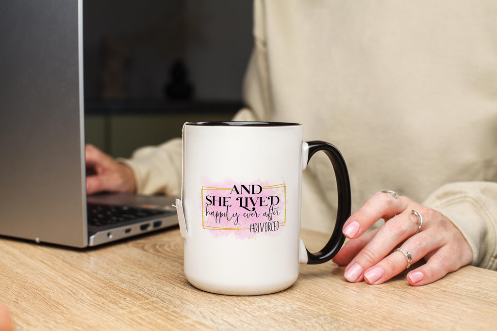 #Divorced - She Lived Happily Ever After - Adult Humor Mug